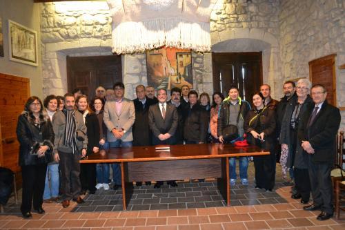 ORIfoto_grup_amb_la_delegacio_turca_a_lajuntament_editora_2_5644_0_1