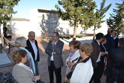 ORIjoan_rene_-__visita_cementiri_soses_003_editora_2_6140_1