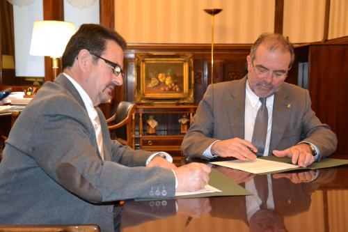 ORIjoan_rene_signatura_conveni_diputacio_barcelona_003_editora_2_6160_0_1