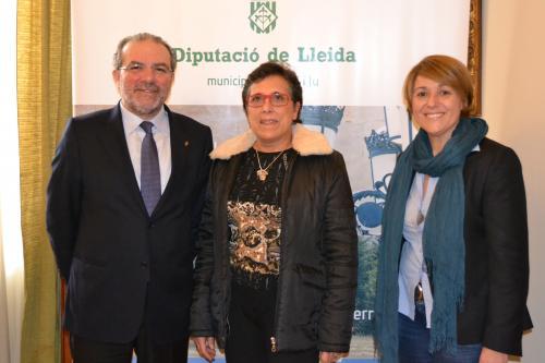 ORIrene_i_rosa_pujol_reben_ontse_palou_a_la_diputacio_001vr_editora_2_5687_0_1