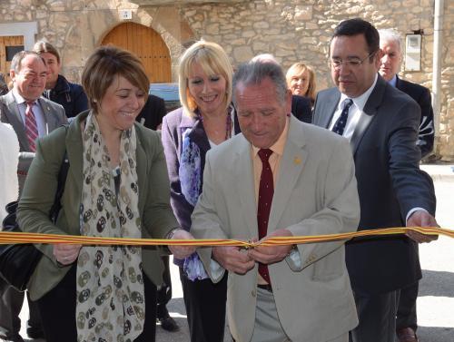 ORIrosa_pujol_a_la_inauguracio_de_lajuntament_dalmatret_editora_2_5848_0_1