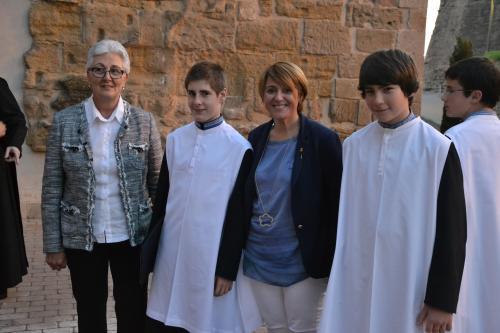 ORIrosa_pujol_i_josefina_bernades_amb_els_escolans_de_lleida_editora_2_5949_0