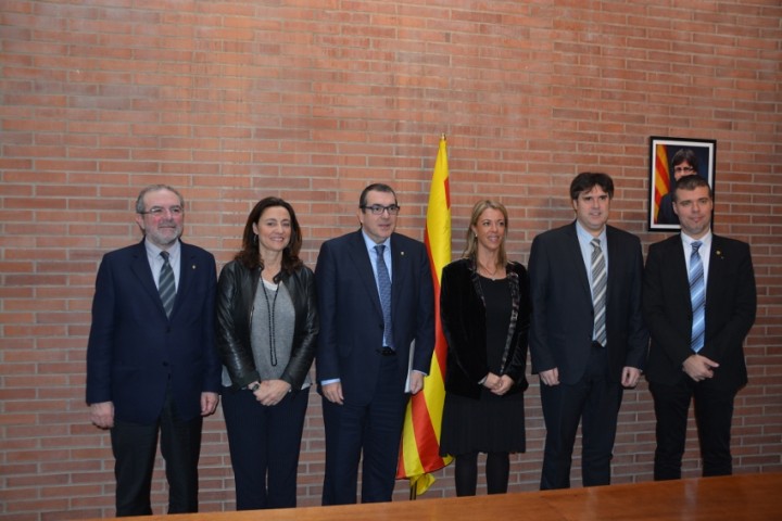 El president de la Diputació de Lleida, Joan Reñé, en la signatura del conveni de col·laboració entre el Departament d’Interior i les quatre diputacions catalanes perquè l’Institut de Seguretat Pública de Catalunya imparteixi formació continua a càrrecs públics locals, policies locals i personal d’emergències i protecció civil.