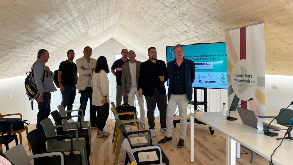 La signatura de conveni del Biohub Lab (3)