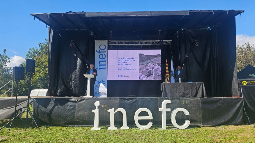 Primera pedra nou edifici INEFC Pirineus 3